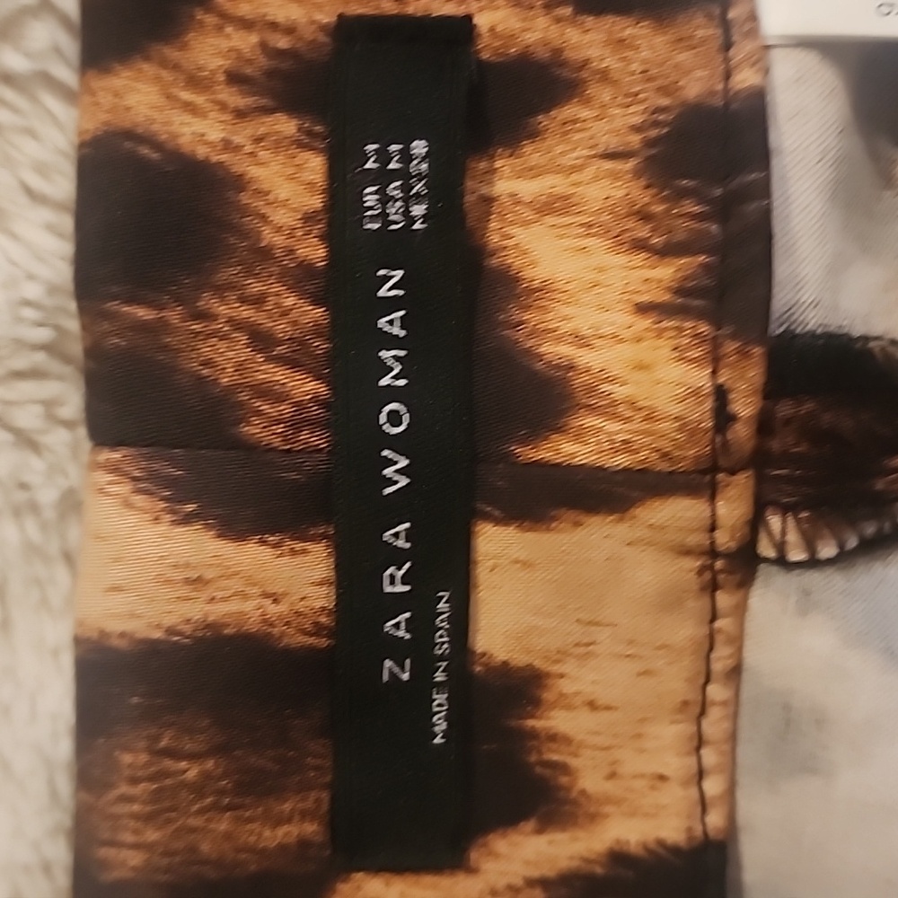 Zara Leopard Pencil Skirt Made In Spain Medium EUC - Picture 5 of 10